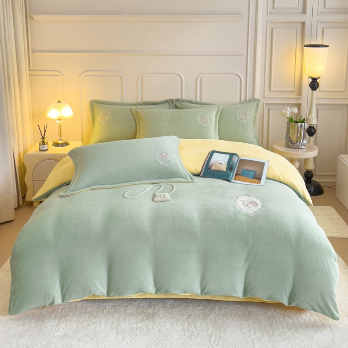 91家纺网 家纺一手货源 找家纺 牛奶绒双拼小香风刺绣贴布绣四件套-戴安娜（含买家秀）戴安娜-牛油果绿