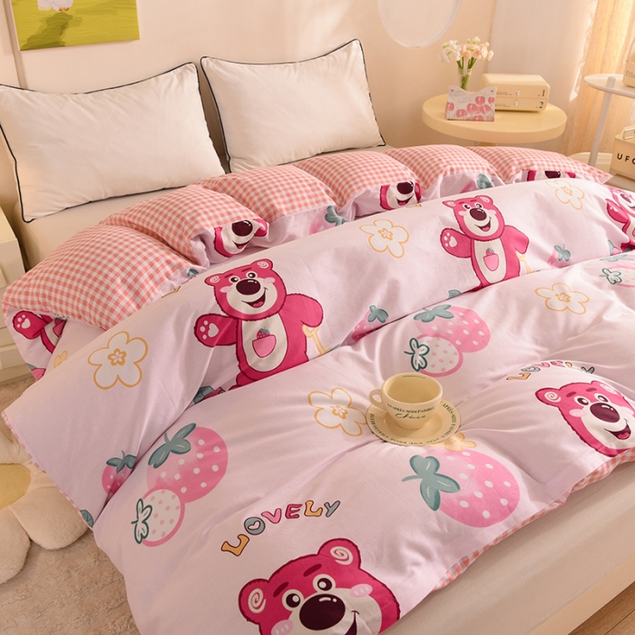 91家纺网 家纺一手货源 找家纺 甜之梦 新款12868全棉定制尺寸印花系列单被套草莓熊