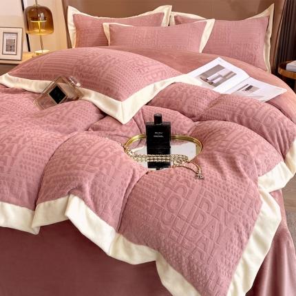 91家纺网 家纺一手货源 找家纺 （总）绘萱 2023新款230克雕花牛奶绒四件套