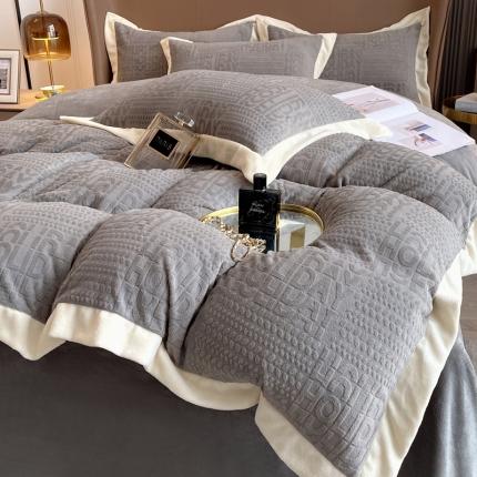 91家纺网 家纺一手货源 找家纺 （总）绘萱 2023新款230克雕花牛奶绒四件套