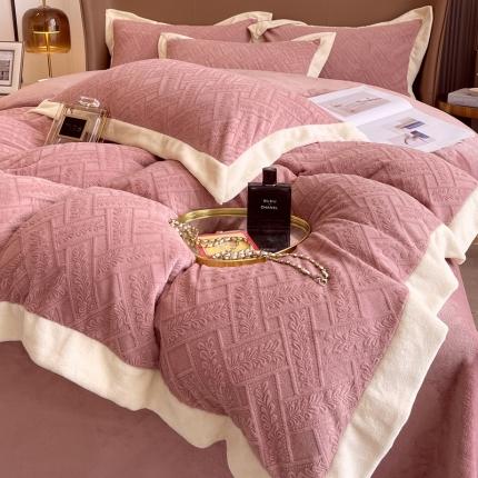 91家纺网 家纺一手货源 找家纺 （总）绘萱 2023新款230克雕花牛奶绒四件套