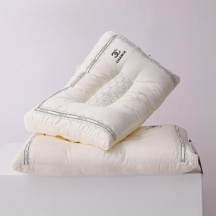 小香风蛋白枕芯 绗缝刺绣高端枕头
