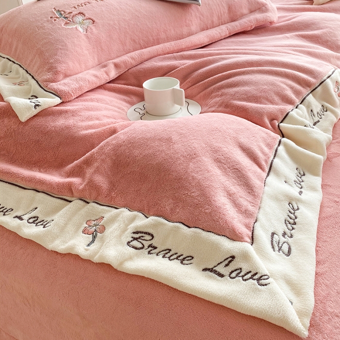 91家纺网 家纺一手货源 找家纺 可以家居 2023新款全消光云绒雅思绒牛奶绒刺绣四件套-漫妮 漫妮-玉