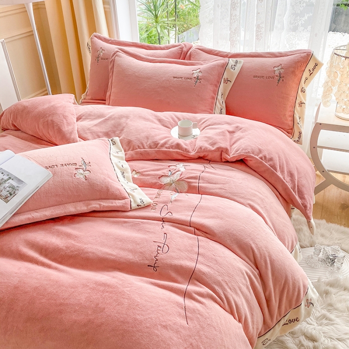 91家纺网 家纺一手货源 找家纺 可以家居 2023新款全消光云绒雅思绒牛奶绒刺绣四件套-漫妮 漫妮-玉