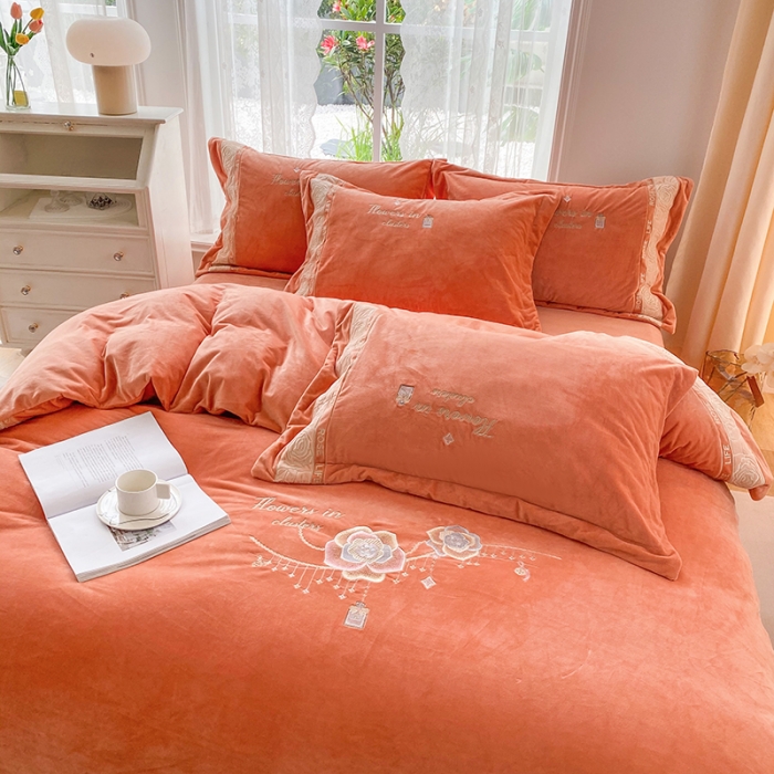 91家纺网 家纺一手货源 找家纺 （总）可以家居 2023新款全消光婴儿绒牛奶绒刺绣四件套-恋语