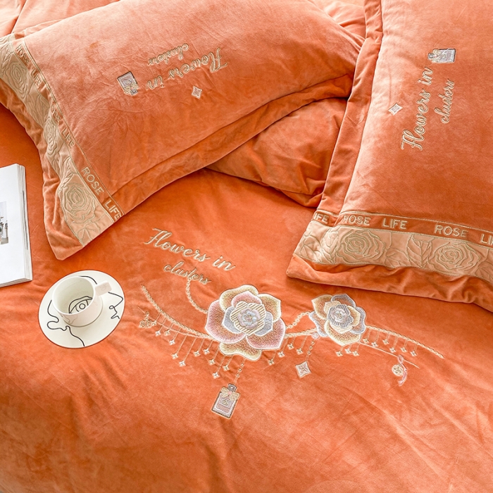 91家纺网 家纺一手货源 找家纺 （总）可以家居 2023新款全消光婴儿绒牛奶绒刺绣四件套-恋语