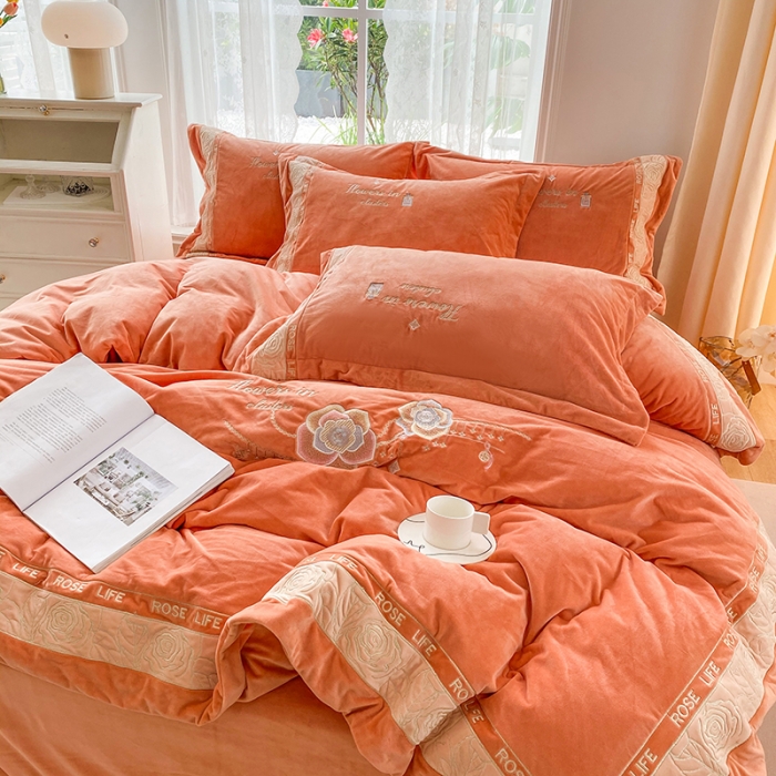 91家纺网 家纺一手货源 找家纺 （总）可以家居 2023新款全消光婴儿绒牛奶绒刺绣四件套-恋语