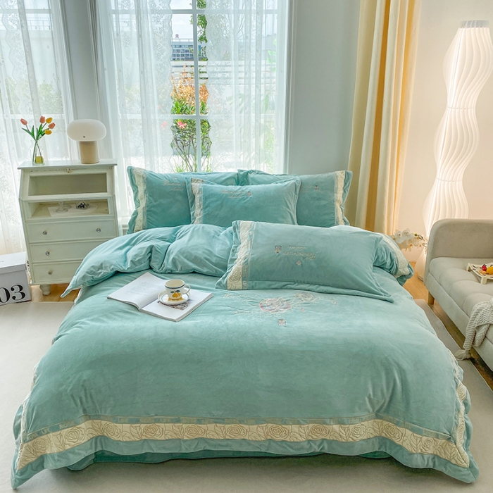 91家纺网 家纺一手货源 找家纺 可以家居 2023新款全消光婴儿绒牛奶绒刺绣四件套-恋语 恋语-绿