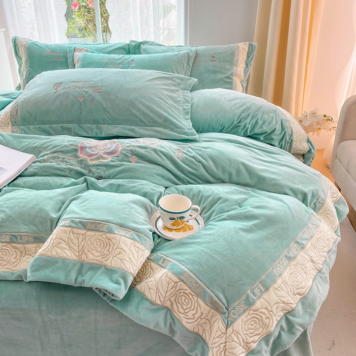 91家纺网 家纺一手货源 找家纺 可以家居 2023新款全消光婴儿绒牛奶绒刺绣四件套-恋语 恋语-绿