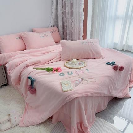 91家纺网 家纺一手货源 找家纺 （总）梦可莱 2023新款加厚保暖高克重牛奶绒刺绣四件套-樱桃
