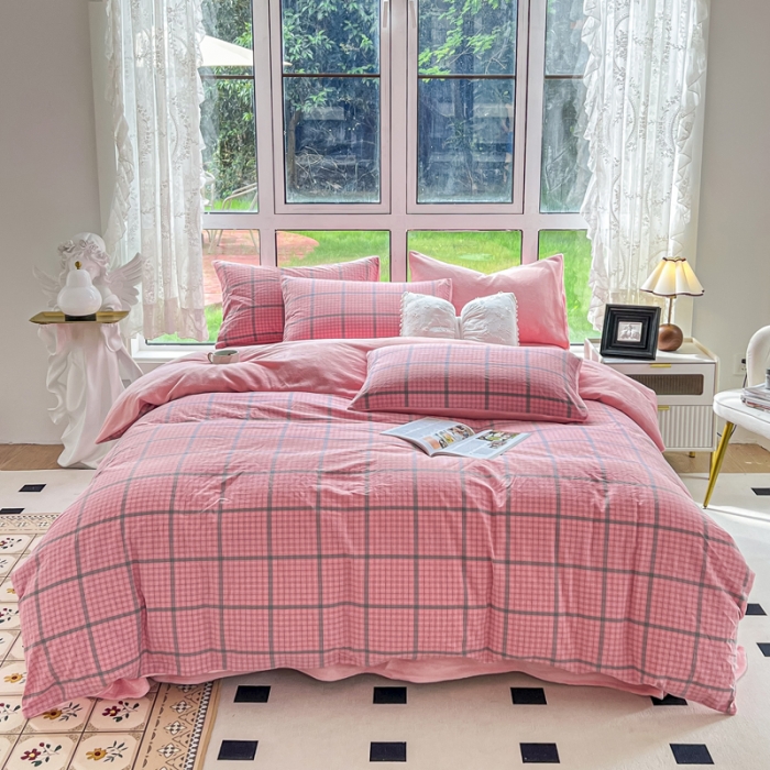 91家纺网 家纺一手货源 找家纺 柠萌 2023新款全棉色织水洗棉加牛奶绒单品被套全棉拼牛奶绒被套 棉+绒-瓦尔粉