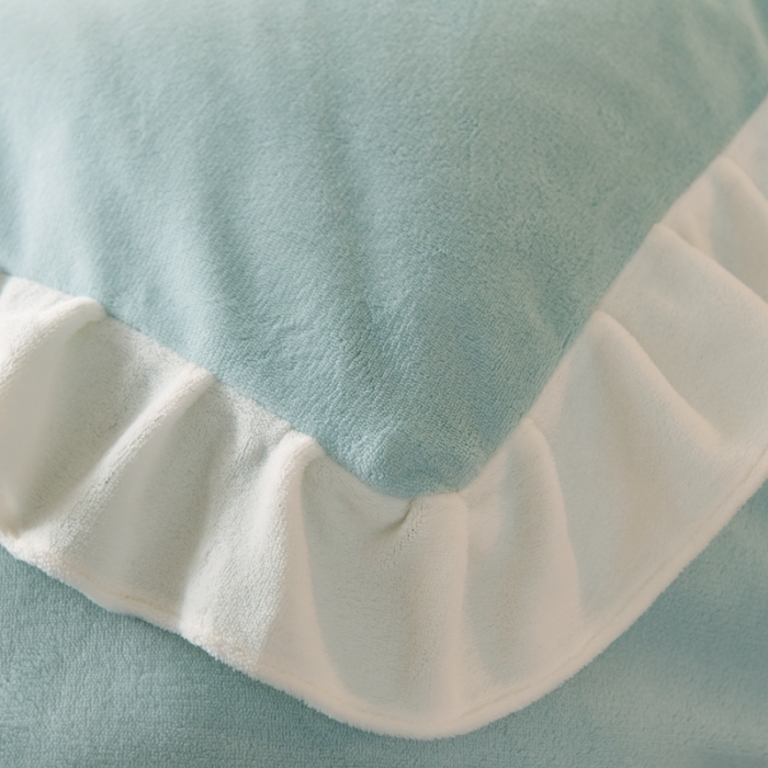 91家纺网 家纺一手货源 找家纺 菲儿家纺 2023新款牛奶绒毛巾绣四件套 哇塞小熊-豆绿