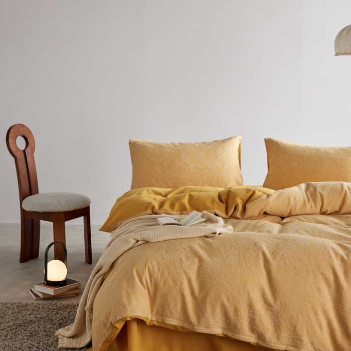 91家纺网 家纺一手货源 找家纺 安莱生活 2023新款A类双层纱全棉锦弈系列四件套 锦弈-姜黄