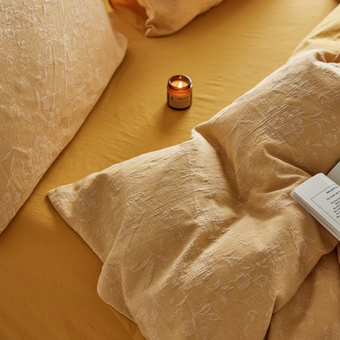 91家纺网 家纺一手货源 找家纺 安莱生活 2023新款A类双层纱全棉锦弈系列四件套 锦弈-姜黄