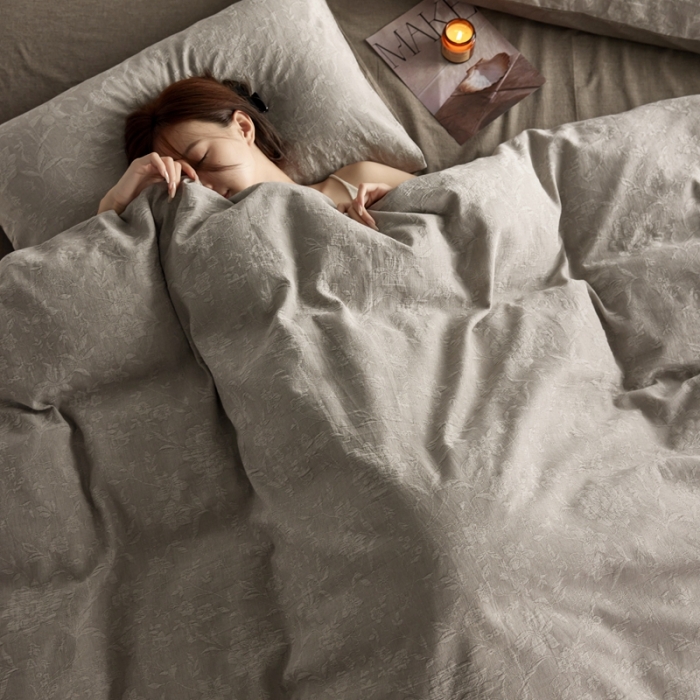 91家纺网 家纺一手货源 找家纺 安莱生活 2023新款A类双层纱全棉锦弈系列四件套 锦弈-浅灰