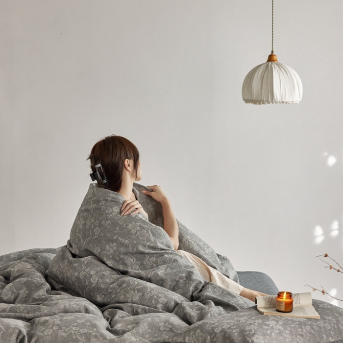 91家纺网 家纺一手货源 找家纺 安莱生活 2023新款A类双层纱全棉锦弈系列四件套 锦弈-深灰