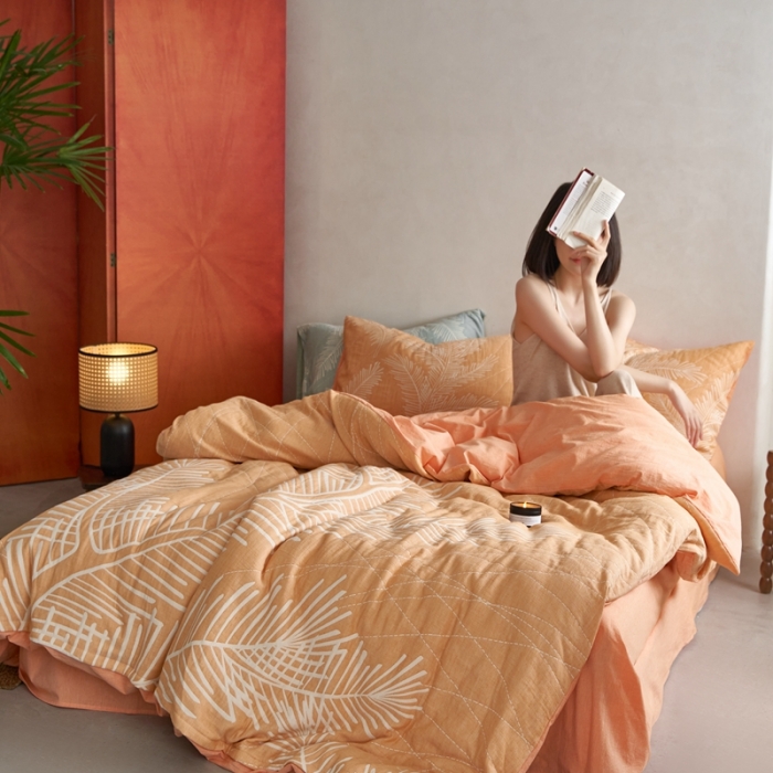 91家纺网 家纺一手货源 找家纺 安莱生活 2023新款A类空气层双层纱大提花郁彼北林系列四件套 郁彼北林-橘