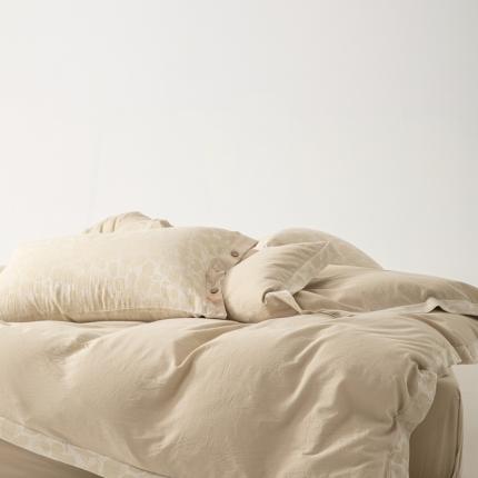 91家纺网 家纺一手货源 找家纺 安莱生活 2023新款A类简约棉麻树叶拼边四件套 棉麻拼边纽扣款-米白