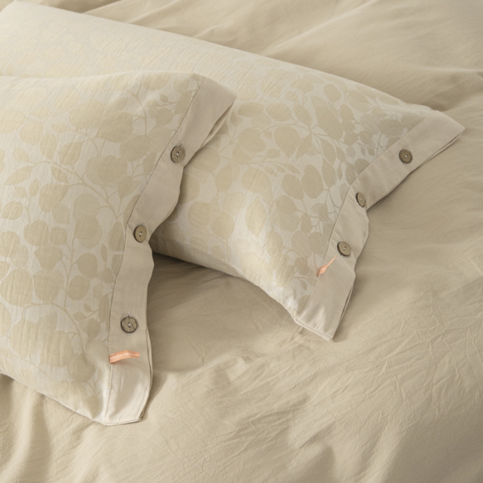 91家纺网 家纺一手货源 找家纺 安莱生活 2023新款A类简约棉麻树叶拼边四件套 棉麻拼边纽扣款-米白