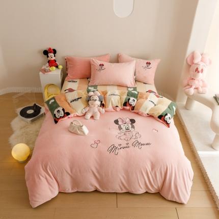 91家纺网 家纺一手货源 找家纺 （总）卡巴伦 2023新款迪士尼A类印加绣牛奶绒四件套