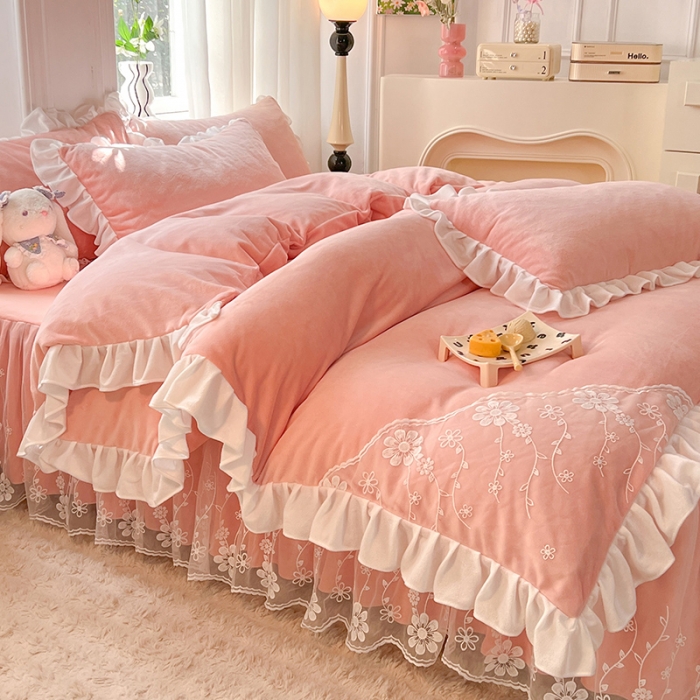 91家纺网 家纺一手货源 找家纺 唐人居 2025新款加厚牛奶绒蕾丝花边四件套-花颜 花颜-浅粉玉