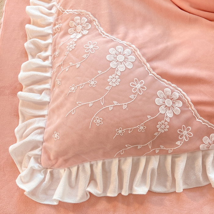 91家纺网 家纺一手货源 找家纺 唐人居 2025新款加厚牛奶绒蕾丝花边四件套-花颜 花颜-浅粉玉