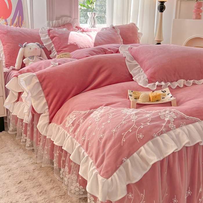 91家纺网 家纺一手货源 找家纺 唐人居 2025新款加厚牛奶绒蕾丝花边四件套-花颜 花颜-桃粉