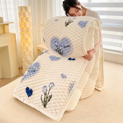 91家纺网 家纺一手货源 找家纺 熙宴 2023新款豆豆绒可拆卸被芯 爱心兔