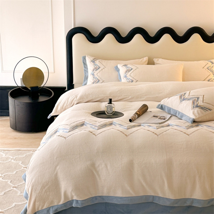 91家纺网 家纺一手货源 找家纺 （总）璞素 2023新款230克全消光牛奶绒四件套-w系列风格二