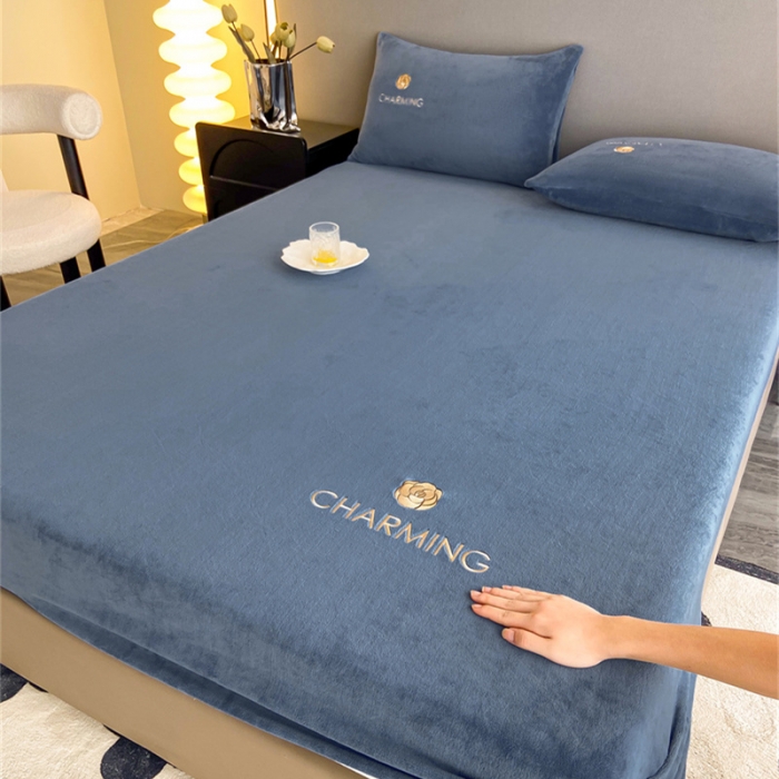 91家纺网 家纺一手货源 找家纺 古吉梦 2023新款牛奶绒刺绣床笠-琳达 琳达-宝石蓝