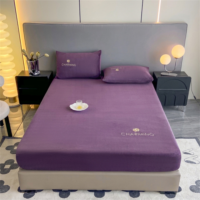 91家纺网 家纺一手货源 找家纺 古吉梦 2023新款牛奶绒刺绣床笠-琳达 琳达-帝王紫