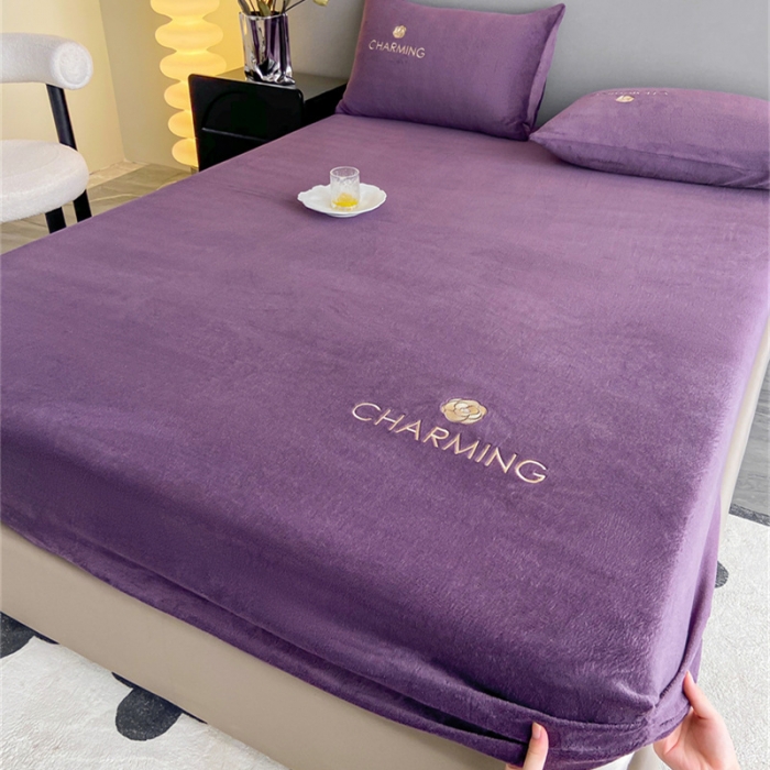 91家纺网 家纺一手货源 找家纺 古吉梦 2023新款牛奶绒刺绣床笠-琳达 琳达-帝王紫