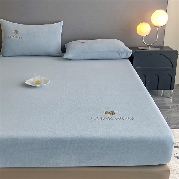 91家纺网 家纺一手货源 找家纺 古吉梦 2023新款牛奶绒刺绣床笠-琳达 琳达-星辰灰