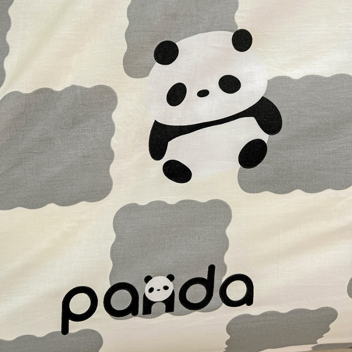 91家纺网 家纺一手货源 找家纺 金丝鸟家纺 2023新款全棉印花加牛奶绒四件套 宝宝熊 灰 a棉b牛奶绒