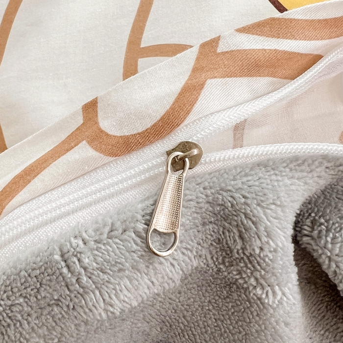 91家纺网 家纺一手货源 找家纺 金丝鸟家纺 2023新款全棉印花加牛奶绒四件套 蜜糖维尼 a棉b牛奶绒