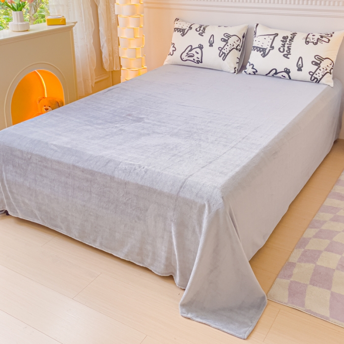 91家纺网 家纺一手货源 找家纺 金丝鸟家纺 2023新款全棉印花加牛奶绒四件套 涂鸦 a棉b牛奶绒