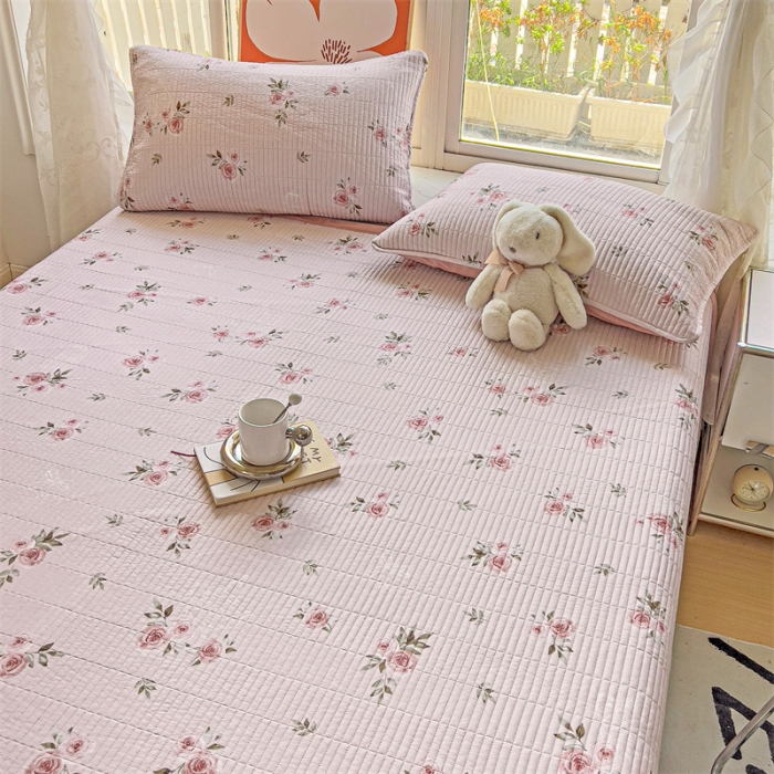 91家纺网 家纺一手货源 找家纺 上喜 热卖莫代尔绒夹棉床盖三件套 朵朵花开粉