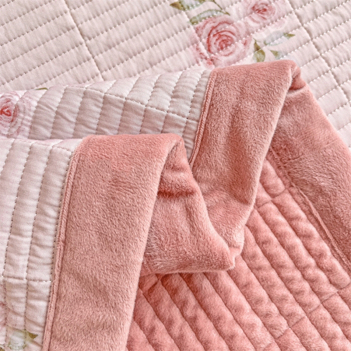 91家纺网 家纺一手货源 找家纺 上喜 热卖莫代尔绒夹棉床盖三件套 朵朵花开粉