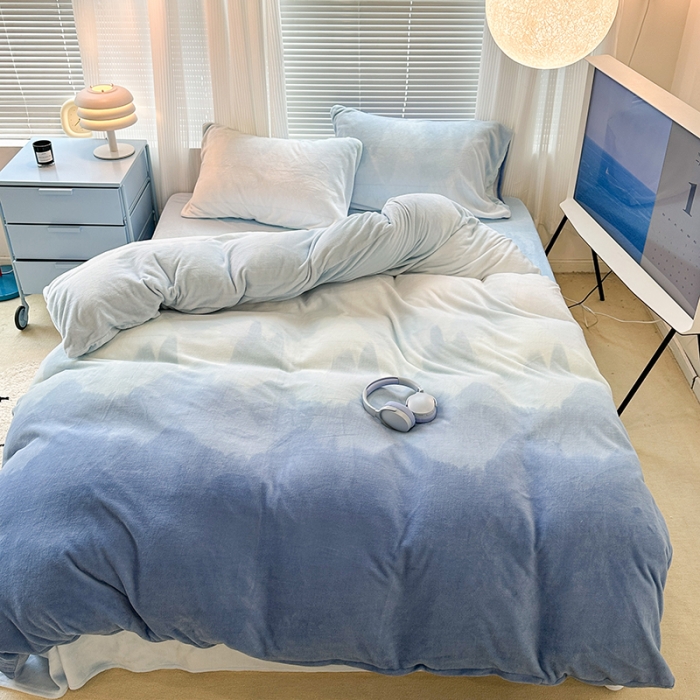 91家纺网 家纺一手货源 找家纺 昔可家纺 2023新款柔软亲肤晕染牛奶绒四件套 那片蓝海