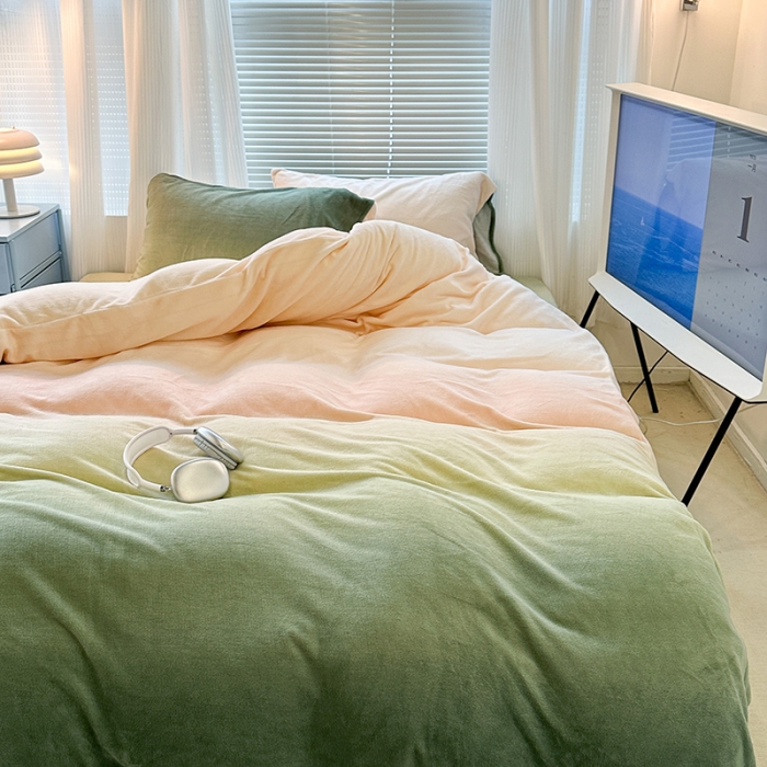 91家纺网 家纺一手货源 找家纺 昔可家纺 2023新款柔软亲肤晕染牛奶绒四件套 松石粉绿