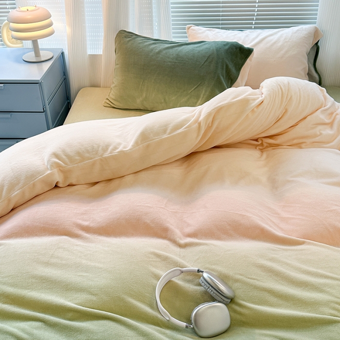 91家纺网 家纺一手货源 找家纺 昔可家纺 2023新款柔软亲肤晕染牛奶绒四件套 松石粉绿