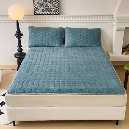 91家纺网 家纺一手货源 找家纺 （总）金丝鸟家纺 2023新款纯色牛奶绒绗缝软床垫