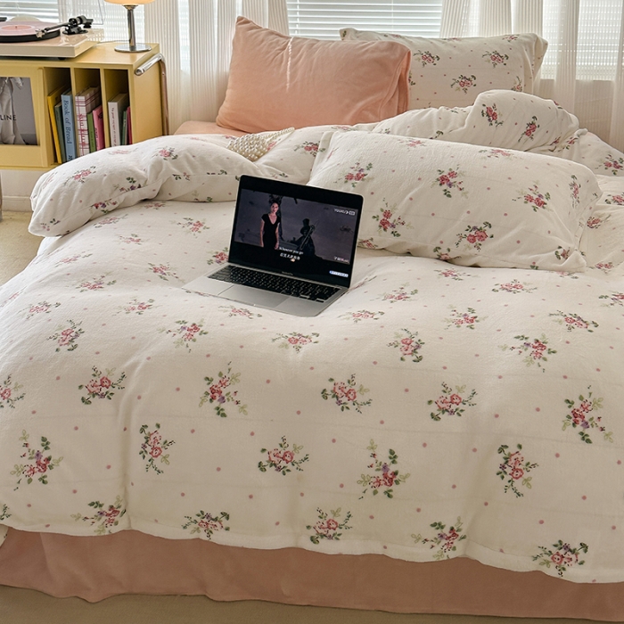 91家纺网 家纺一手货源 找家纺 昔可 2023新款柔软舒适混搭牛奶绒四件套 初恋玫瑰