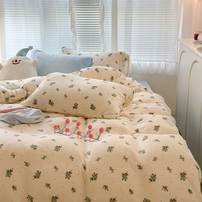 91家纺网 家纺一手货源 找家纺 昔可 2023新款柔软舒适混搭牛奶绒四件套 西西里碎花