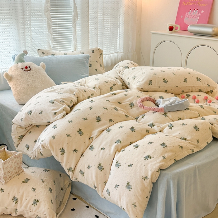 91家纺网 家纺一手货源 找家纺 昔可 2023新款柔软舒适混搭牛奶绒四件套 西西里碎花