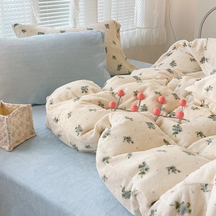 91家纺网 家纺一手货源 找家纺 昔可 2023新款柔软舒适混搭牛奶绒四件套 西西里碎花