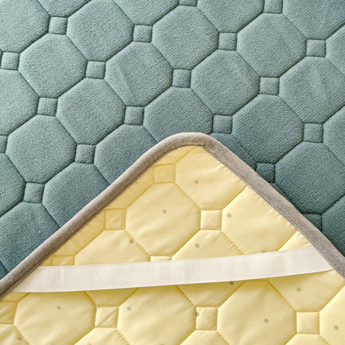 91家纺网 家纺一手货源 找家纺 金丝鸟家纺 2023新款纯色牛奶绒绗缝软床垫 湖蓝