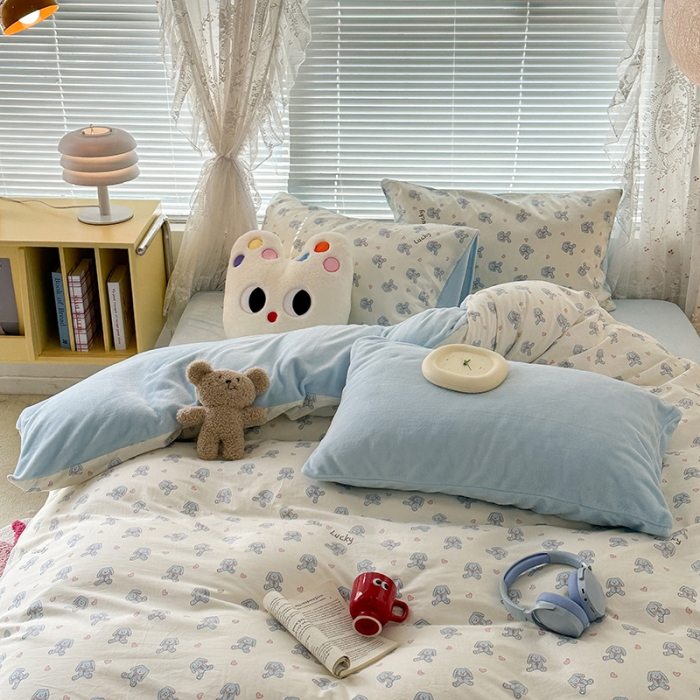 91家纺网 家纺一手货源 找家纺 昔可 2023新款亲肤柔软棉加绒四件套 爱心玩偶兔