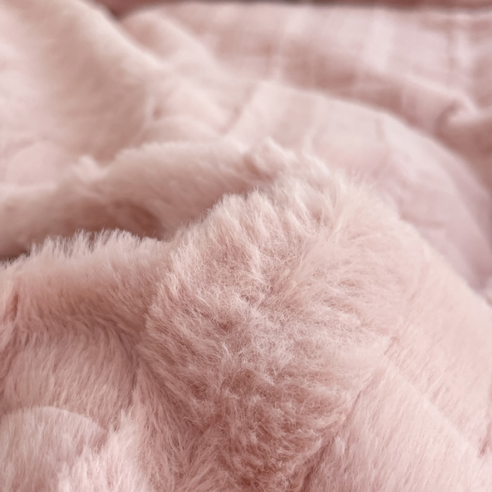 91家纺网 家纺一手货源 找家纺 安哆啦加厚9斤獭兔毛绒兔兔绒剪花牛奶绒四件套纯色双拼系列 蜜桃粉