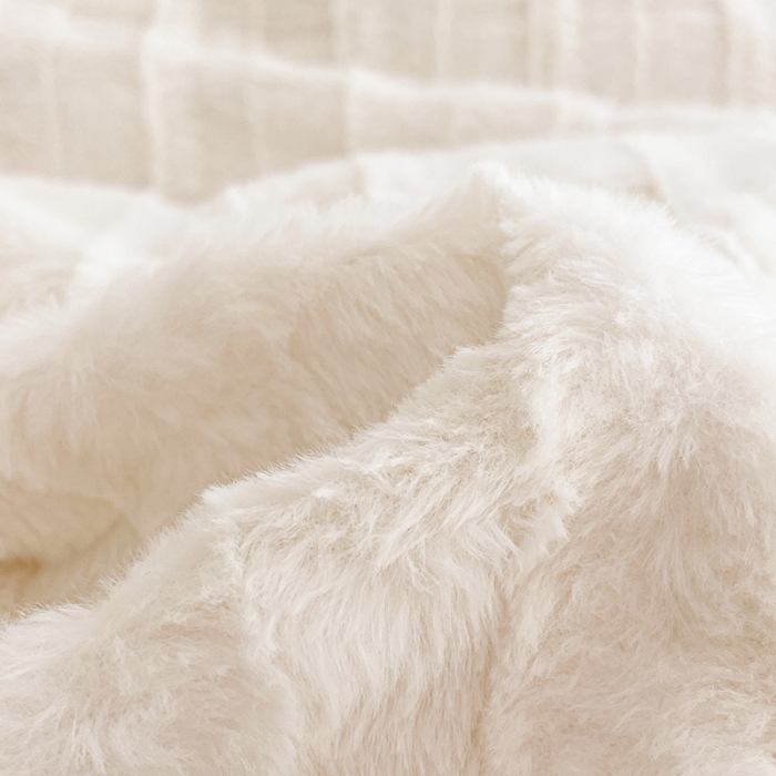 91家纺网 家纺一手货源 找家纺 安哆啦加厚9斤獭兔毛绒兔兔绒剪花牛奶绒四件套纯色双拼系列 奶白粉